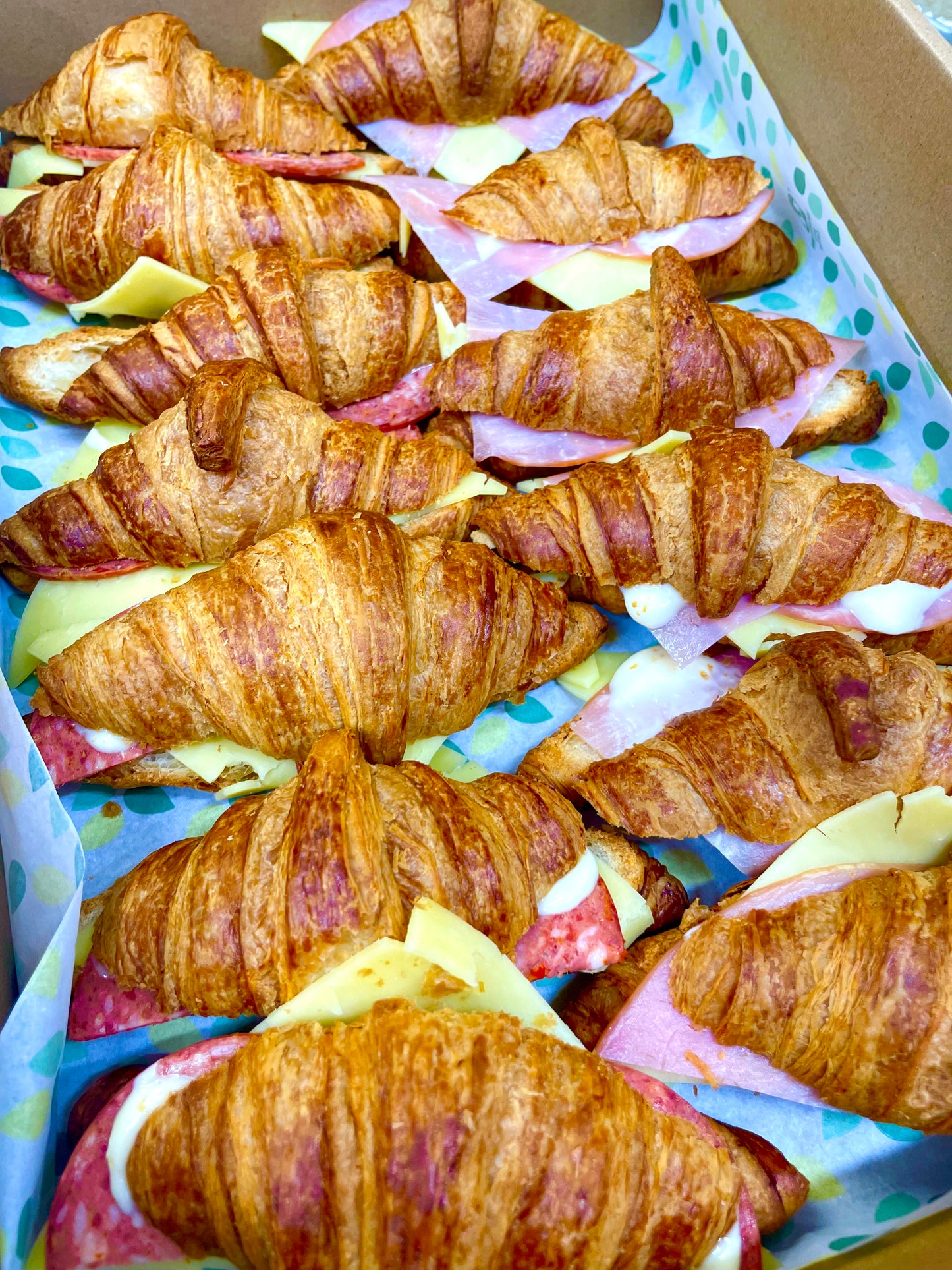 Small Savoury Platter (16 pcs)