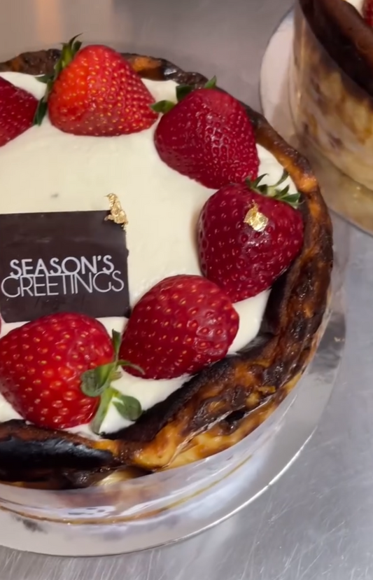 Christmas Basque Cheesecake 8"